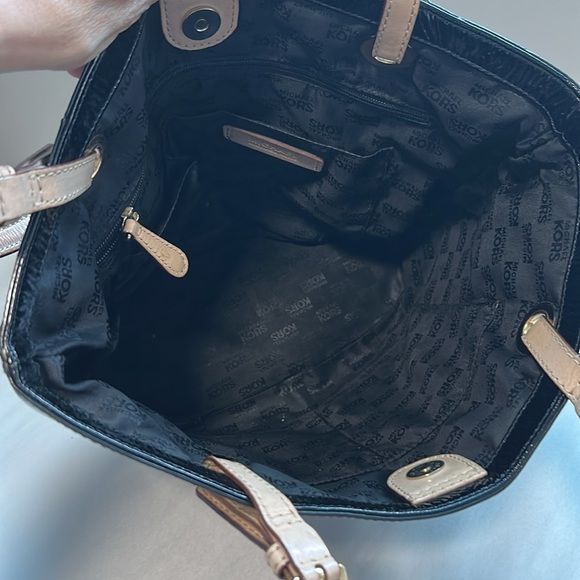 MICHAEL Michael Kors Patent Leather Tote - Picture 4 of 16